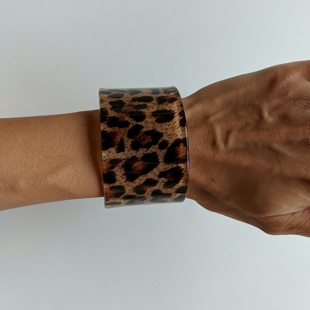Leopard print bracelet